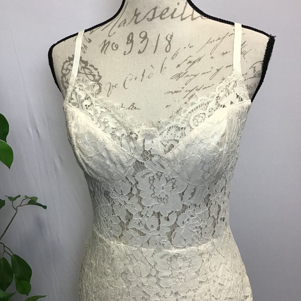Fashion Nova- Cream Lace Bodysuit Dress, size L - Picture 3 of 11